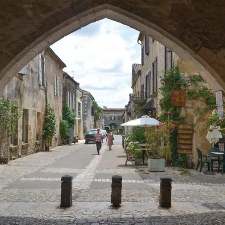 Independante A La Campagne Avec Piscine *